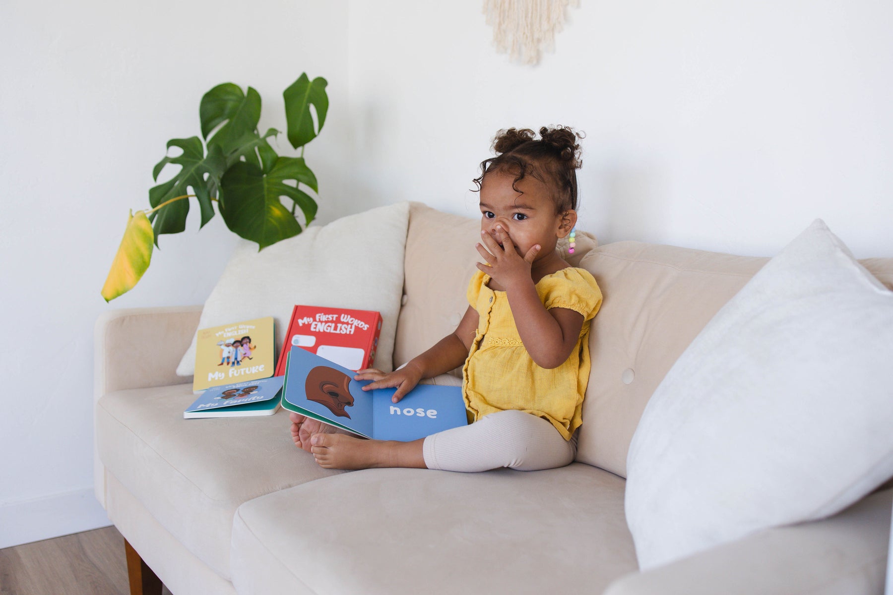 Ari Book My First English Words – Ada Ari Books